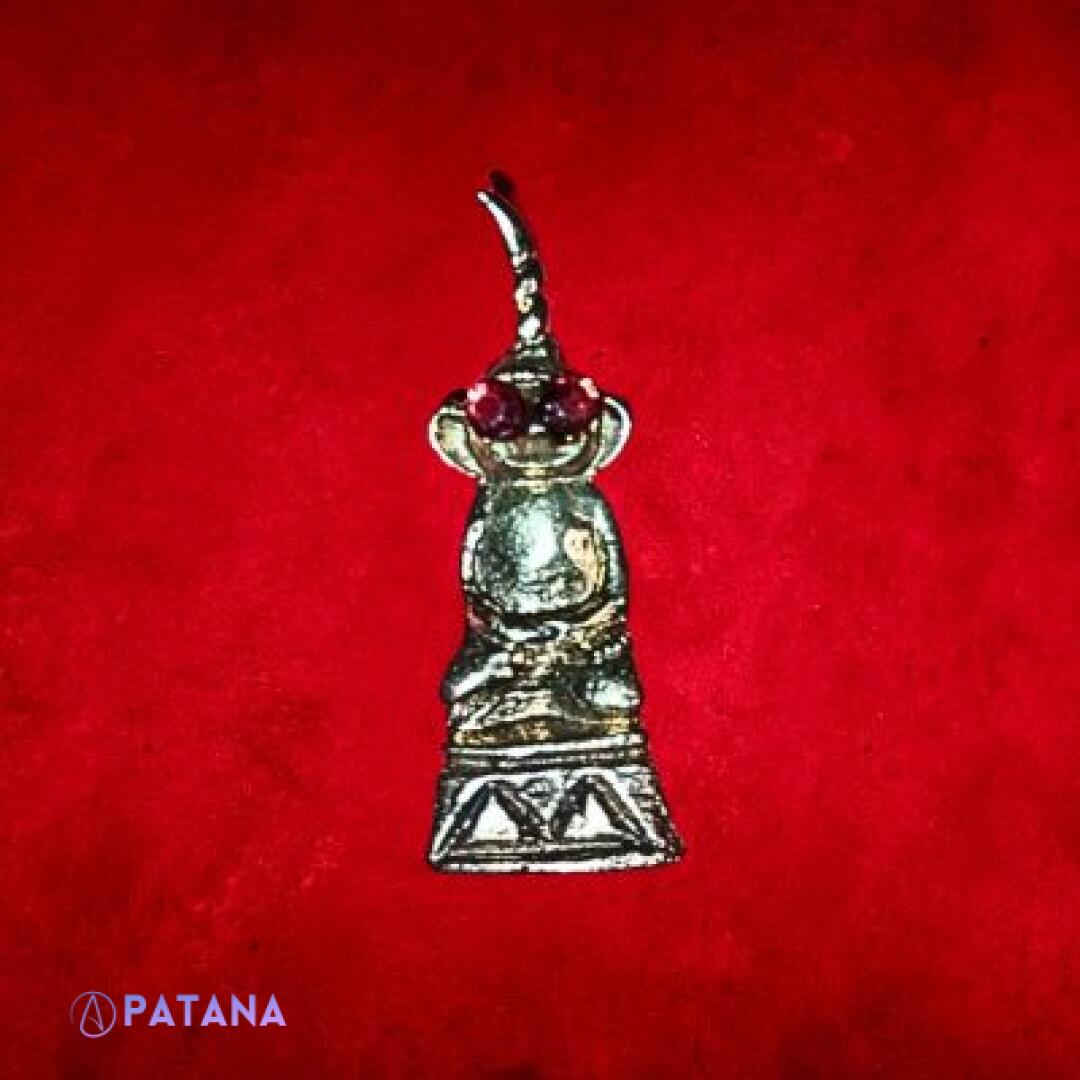 Phra Ngan Ta Daeng: A Powerful Entity. Become a Charmer, Enhance Psychic, Attract Wealth